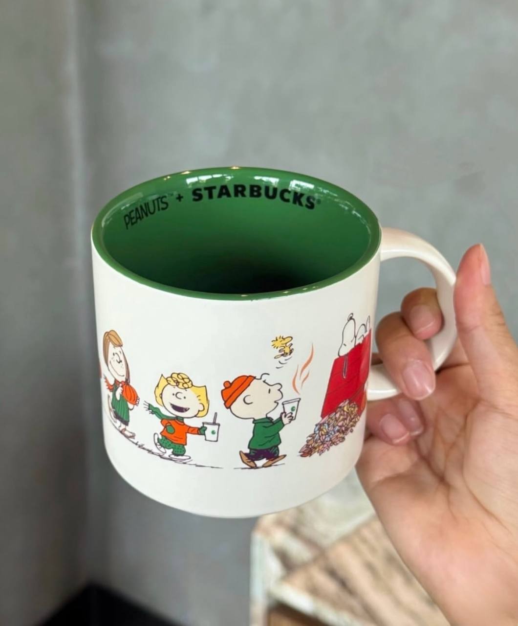 [Pre-order] Starbucks x Peanuts Snoopy White Mug Asia Version